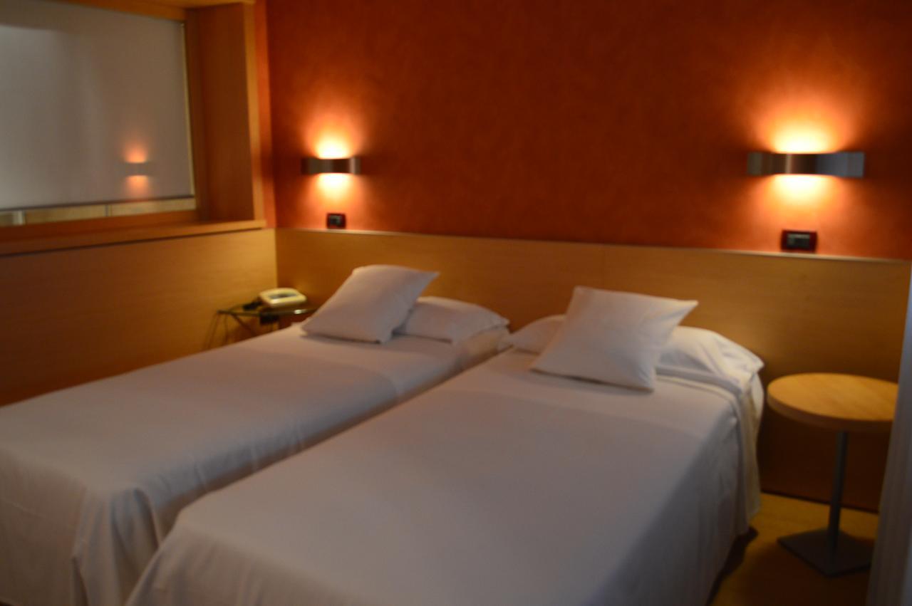 Alexandra Hotel 3*