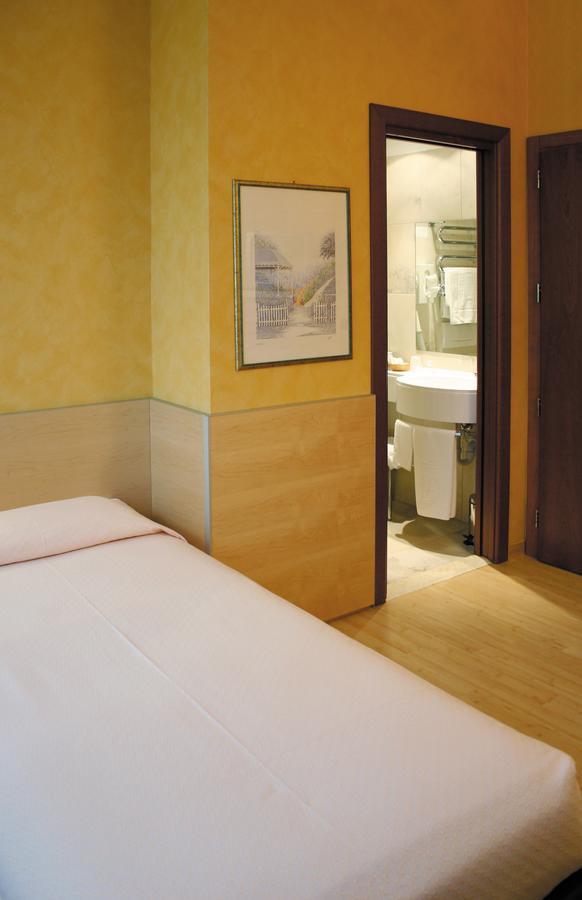 Alexandra Hotel 3*