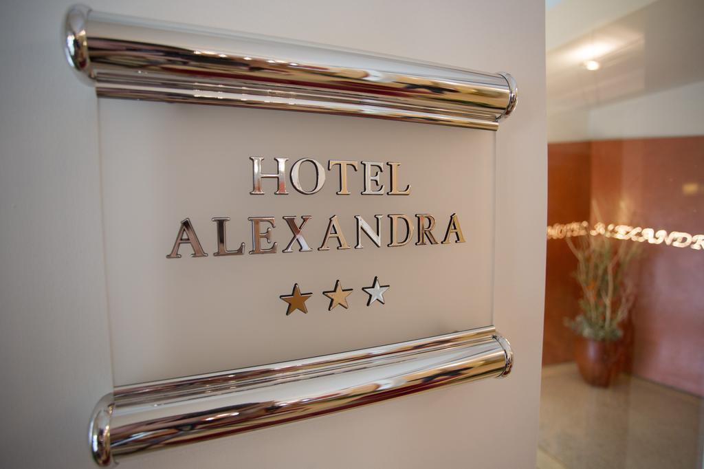 Alexandra Hotel
